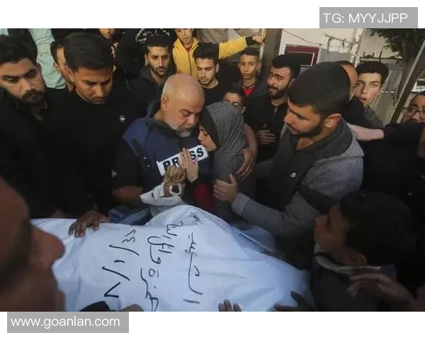 悲痛消息震惊足坛 某足球传奇人物因病去世享年仅四十岁